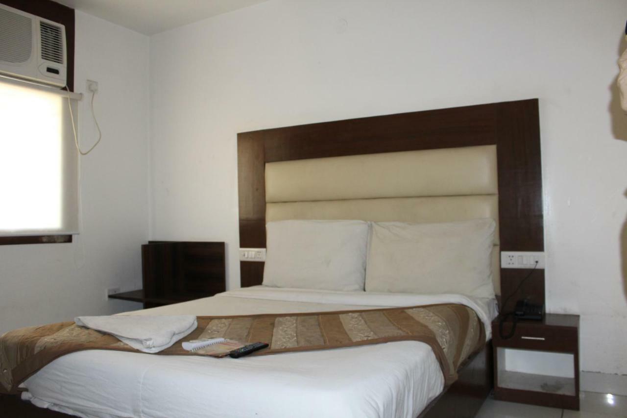 Opal 3* New Delhi