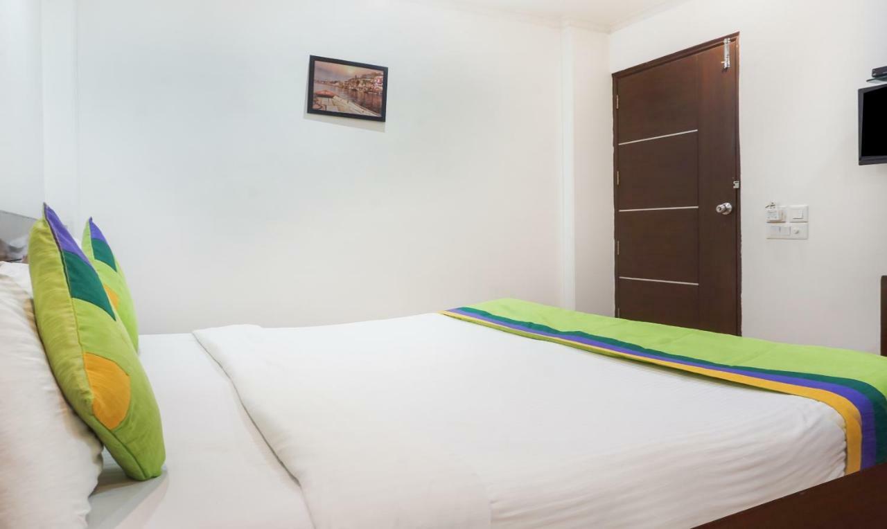 Hotel The Pearl- A Royal Residency New Delhi