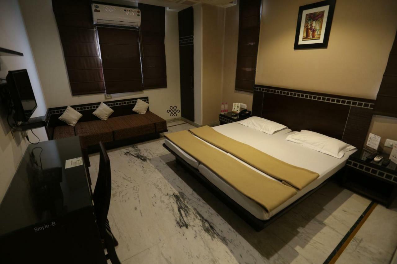 Smyle - Value Near Station Hotel 3*