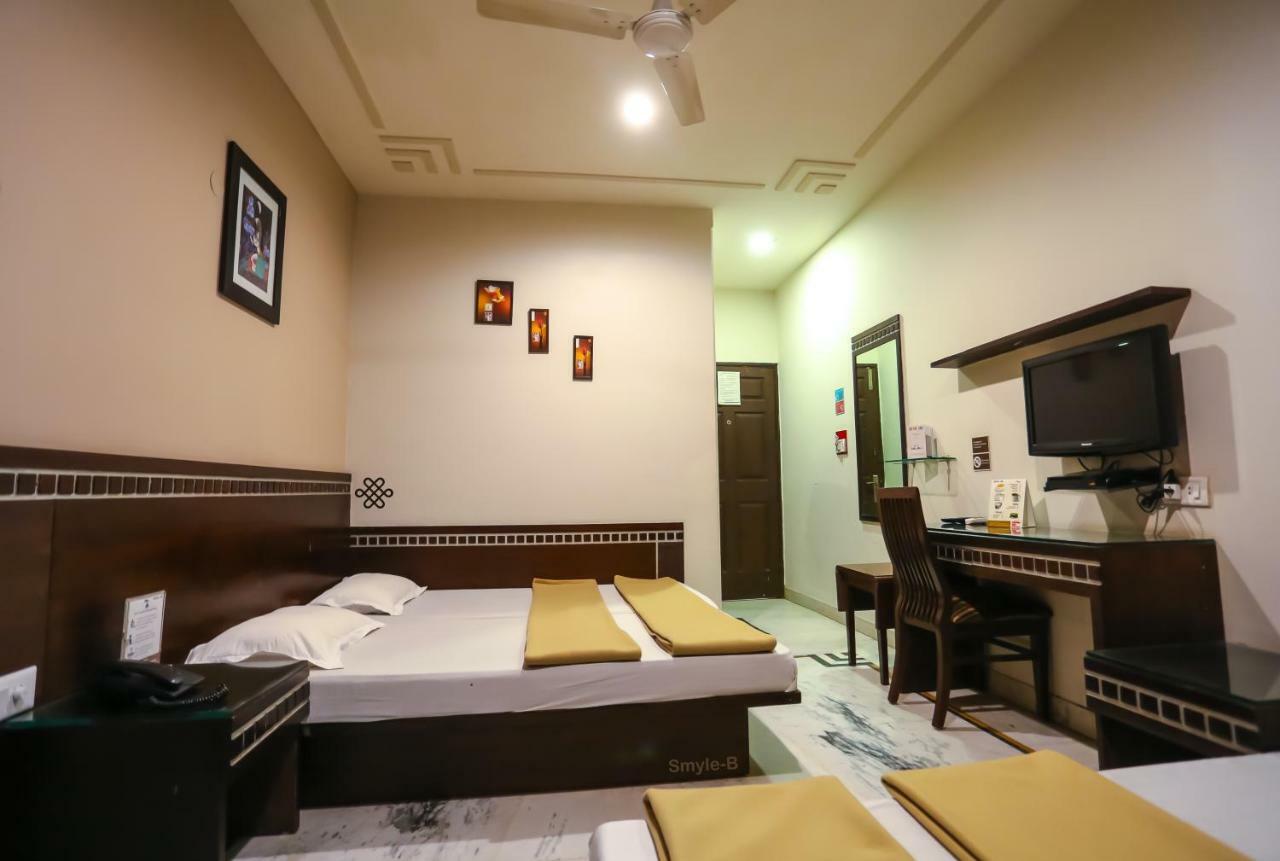 Smyle - Value Near Station Hotel 3*