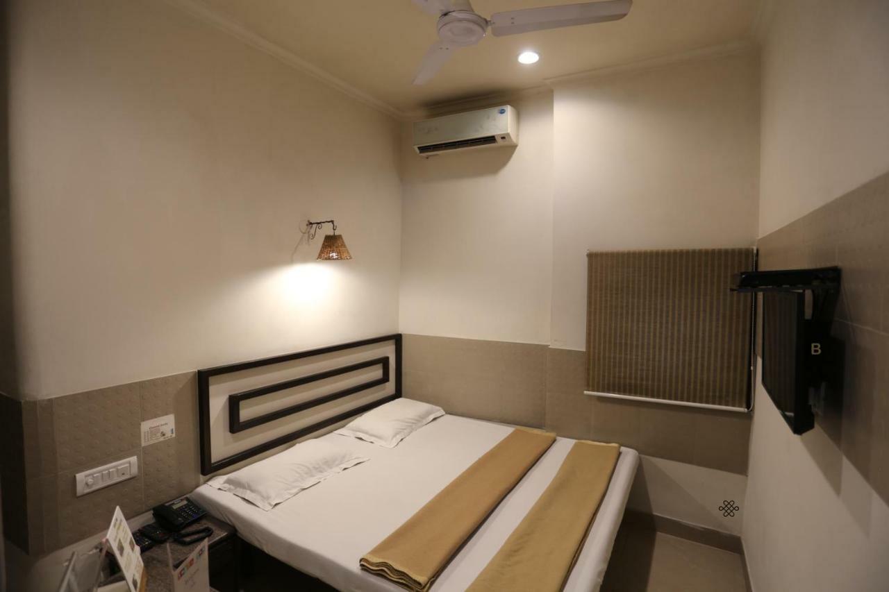Hotel Smyle - Value Near Station 3*