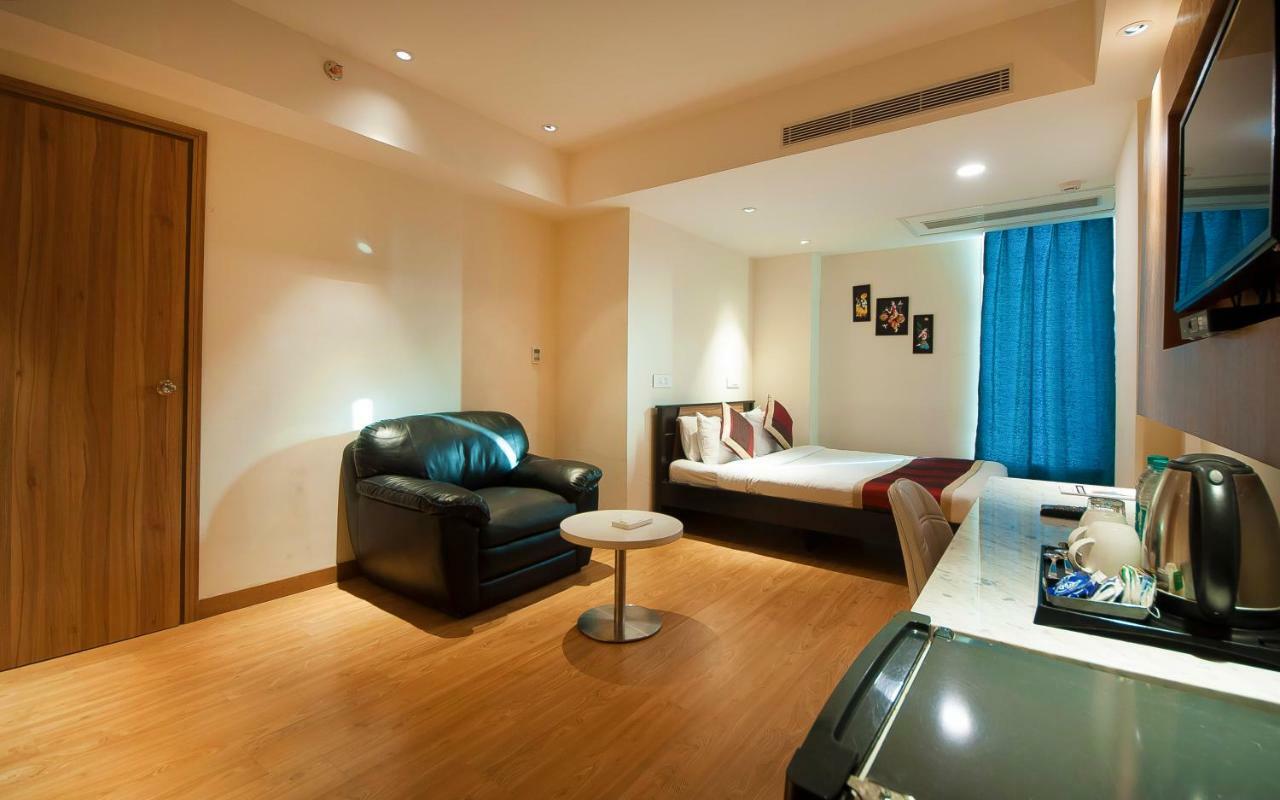 Hotel The Orion Plaza - Nehru Place 4*