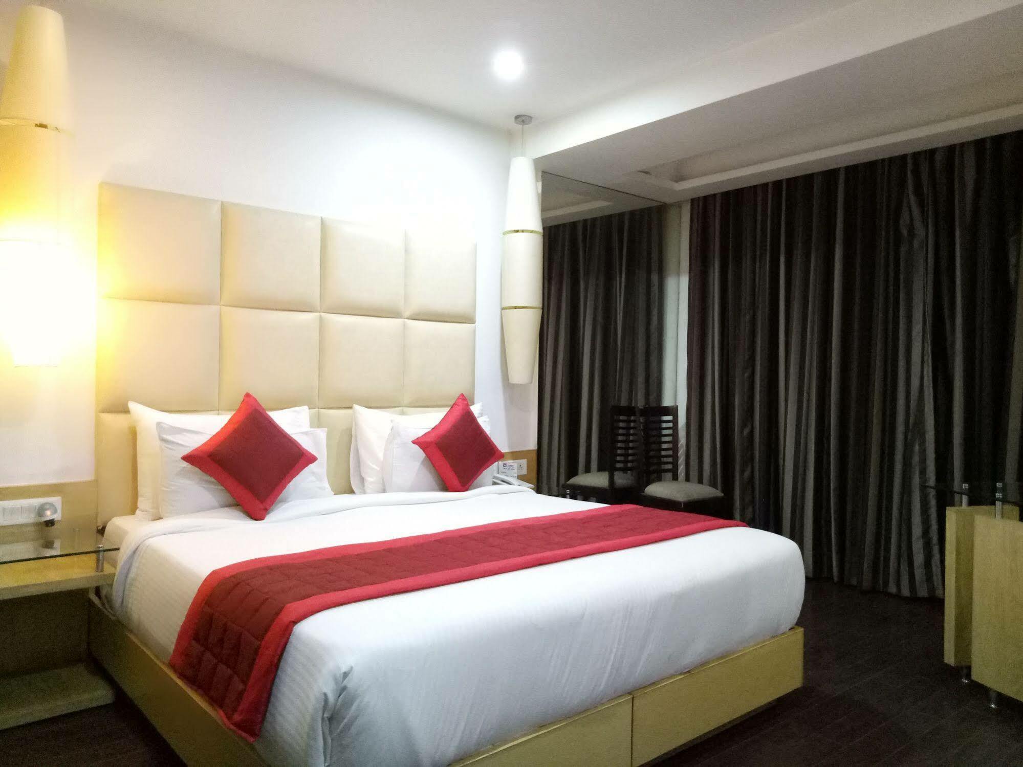 Airport Hotel Grand By Fantasia Hotel 4*