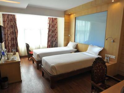 Emarald, Hotel New Delhi