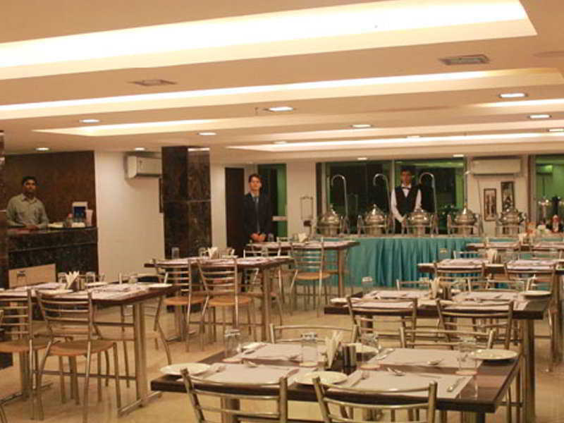 Fabhotel Admire Hotel 3*