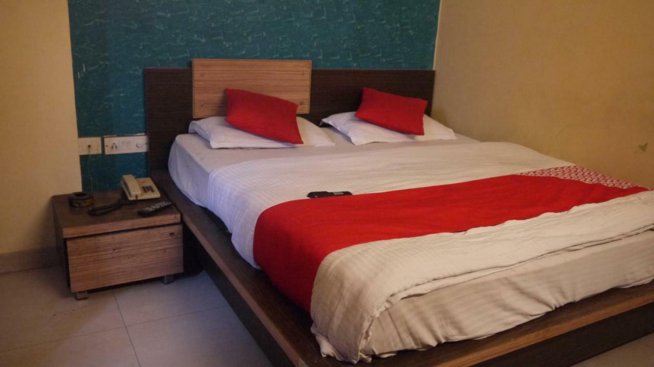 Durga Delux Hotel 3*
