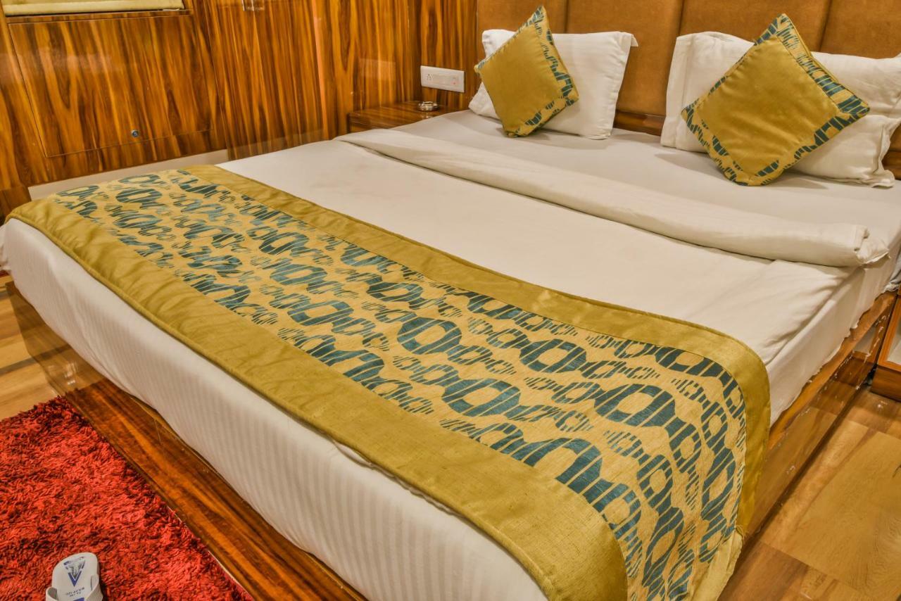 Olivia Entrance Delhi Airport Mahipalpur 3*