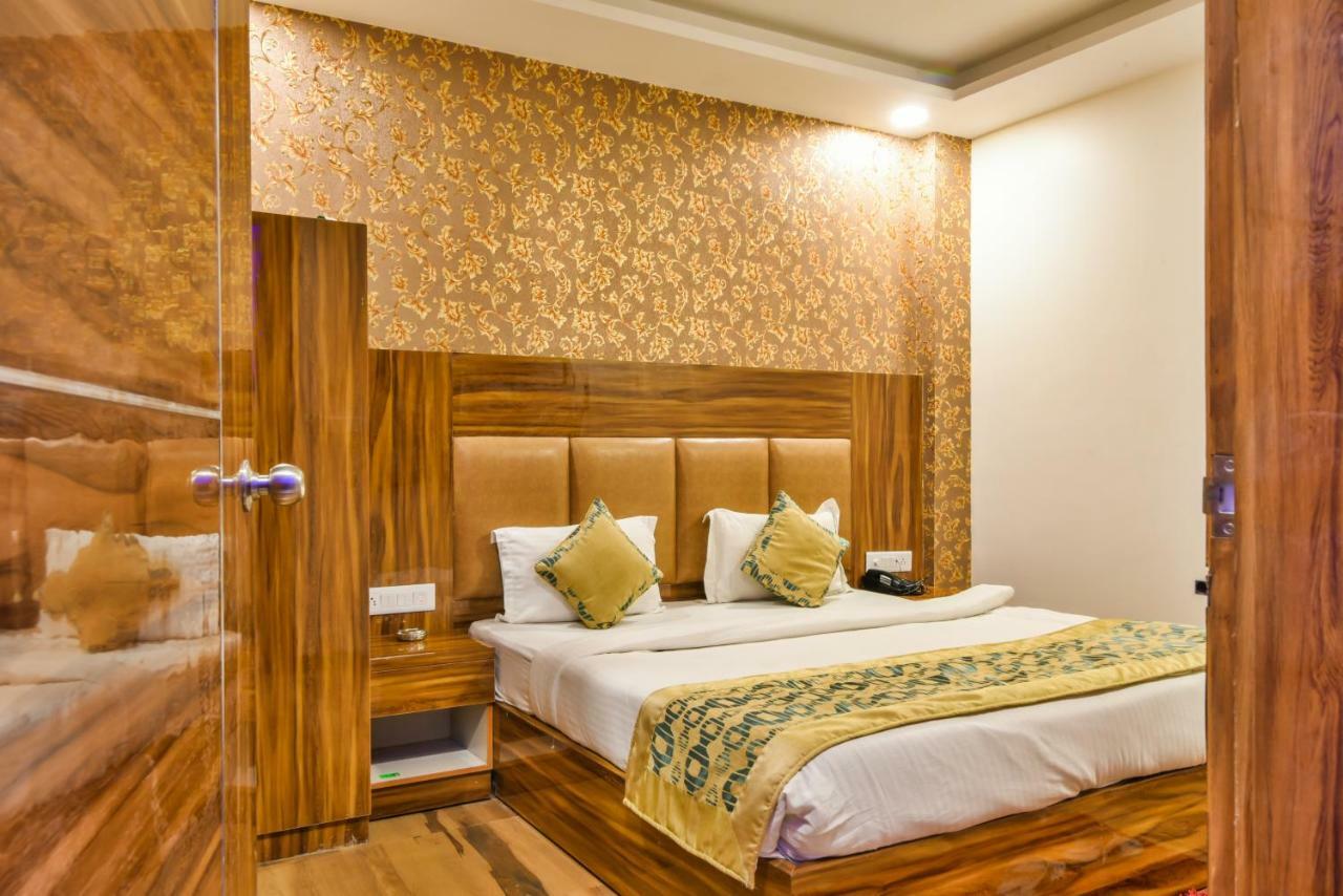 Hotel Olivia Entrance Delhi Airport Mahipalpur