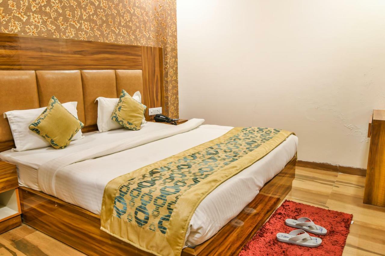 Olivia Entrance Delhi Airport Mahipalpur New Delhi