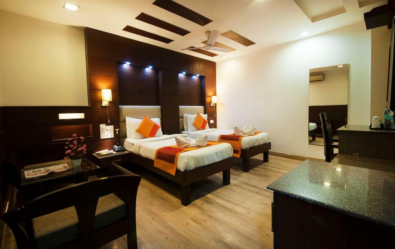Amaltas International - Delhi-16 Hotel