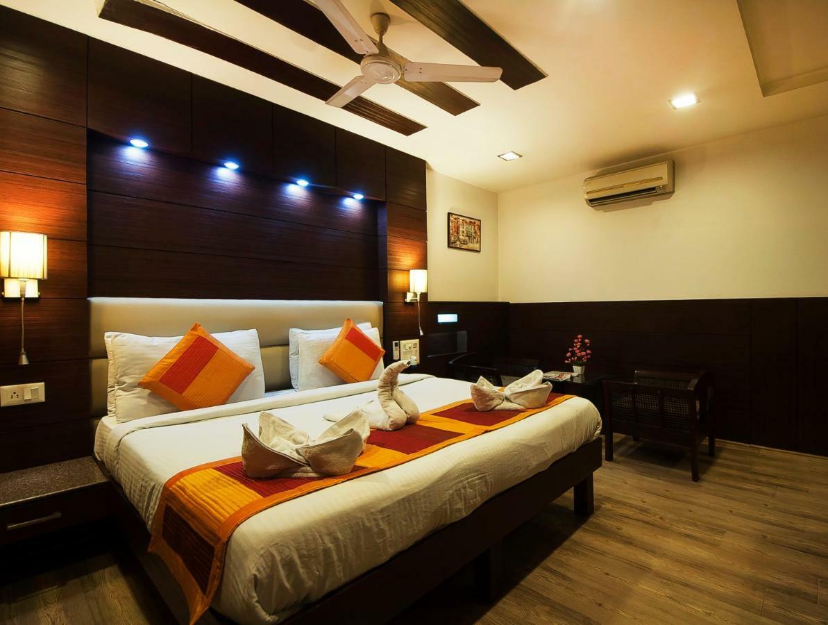 Amaltas International - Delhi-16 Hotel