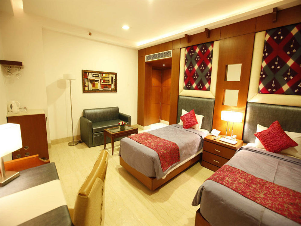 Star Rocks 4* New Delhi