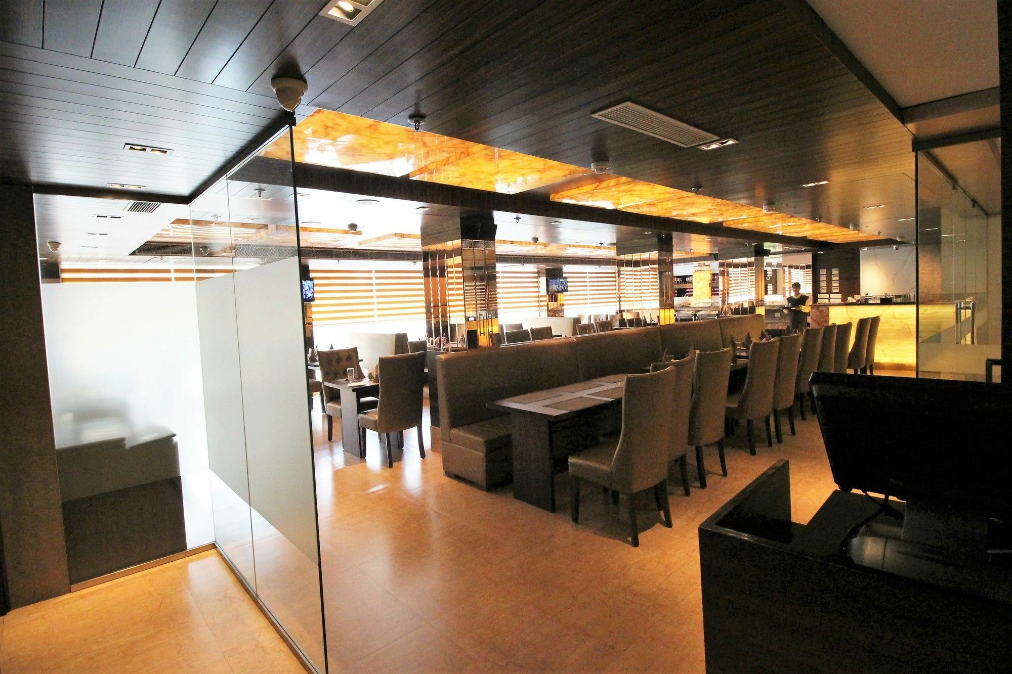 Golden Grand Hotel