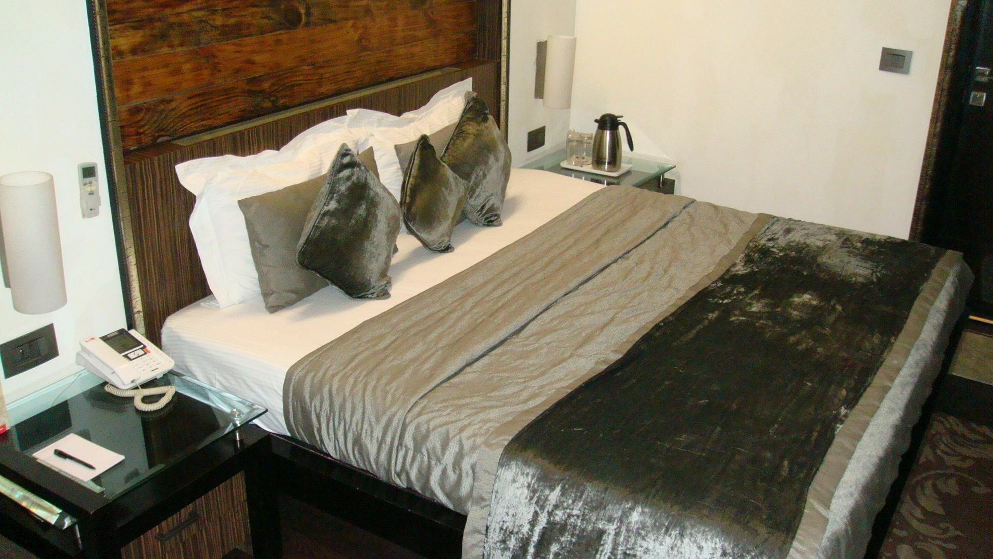 Shreyans Hotel New Delhi