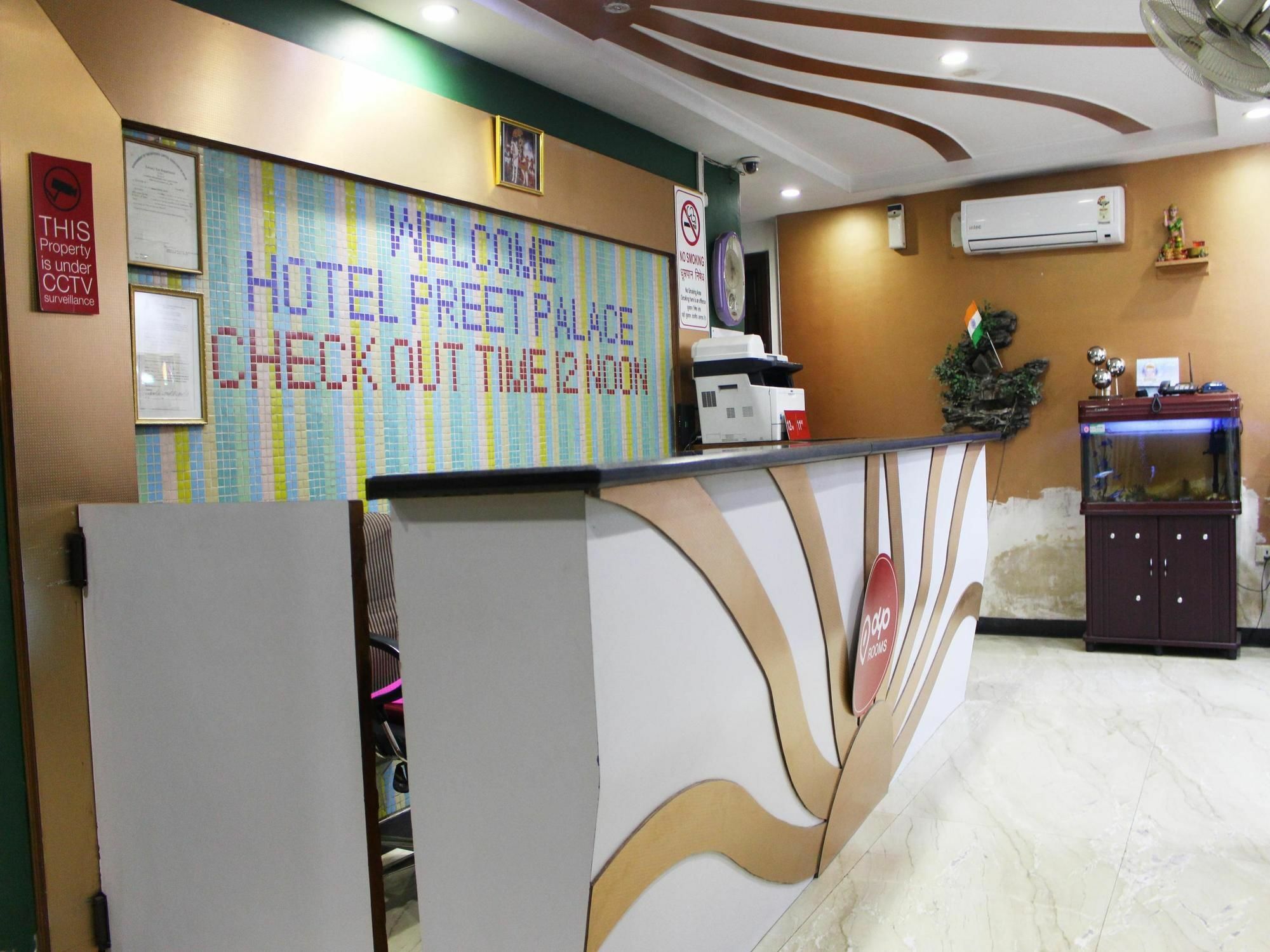 Oyo 2705 Preet Palace Hotel 3*