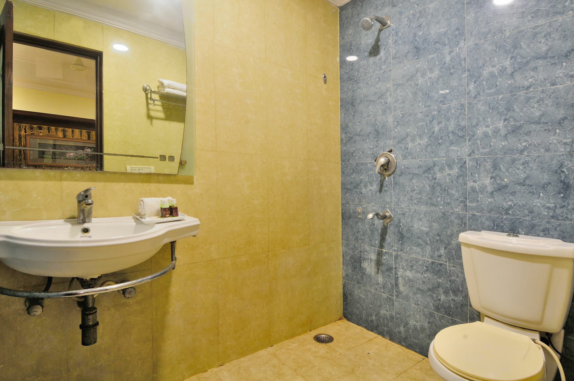 Oyo 10848 Geeson 3* New Delhi