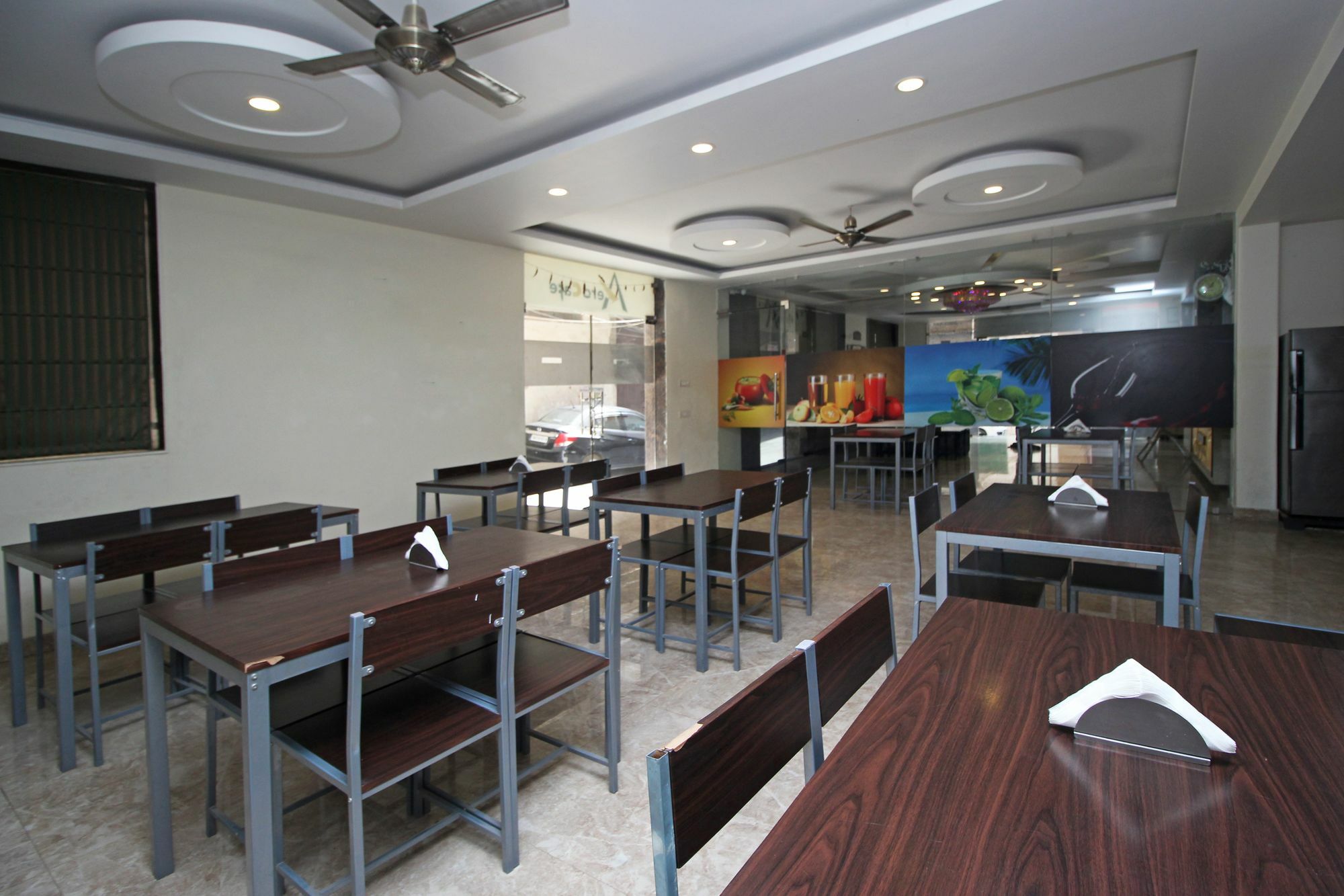 Hotel Hotel Aeroporto Nearest Landmark Aerocity Delhi 3*