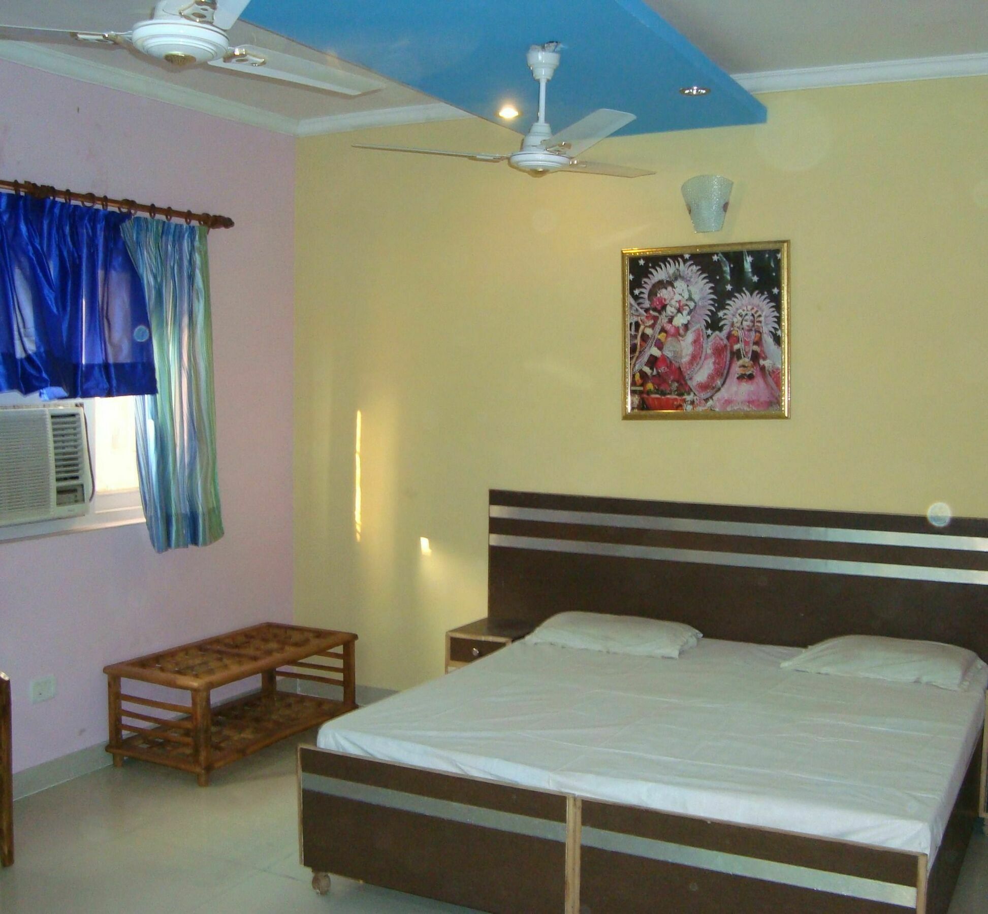 S P 3* New Delhi