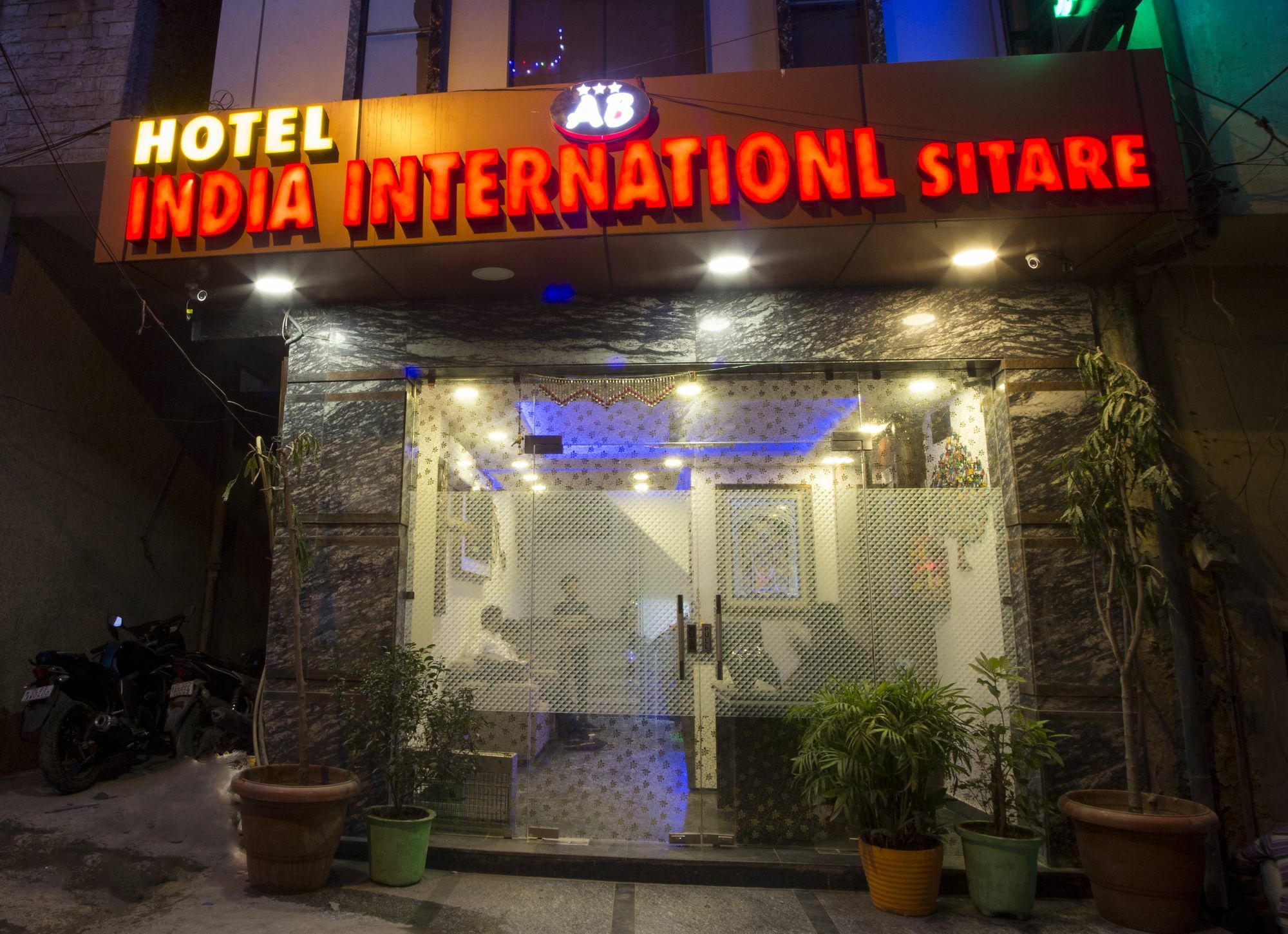 Amar International 3*