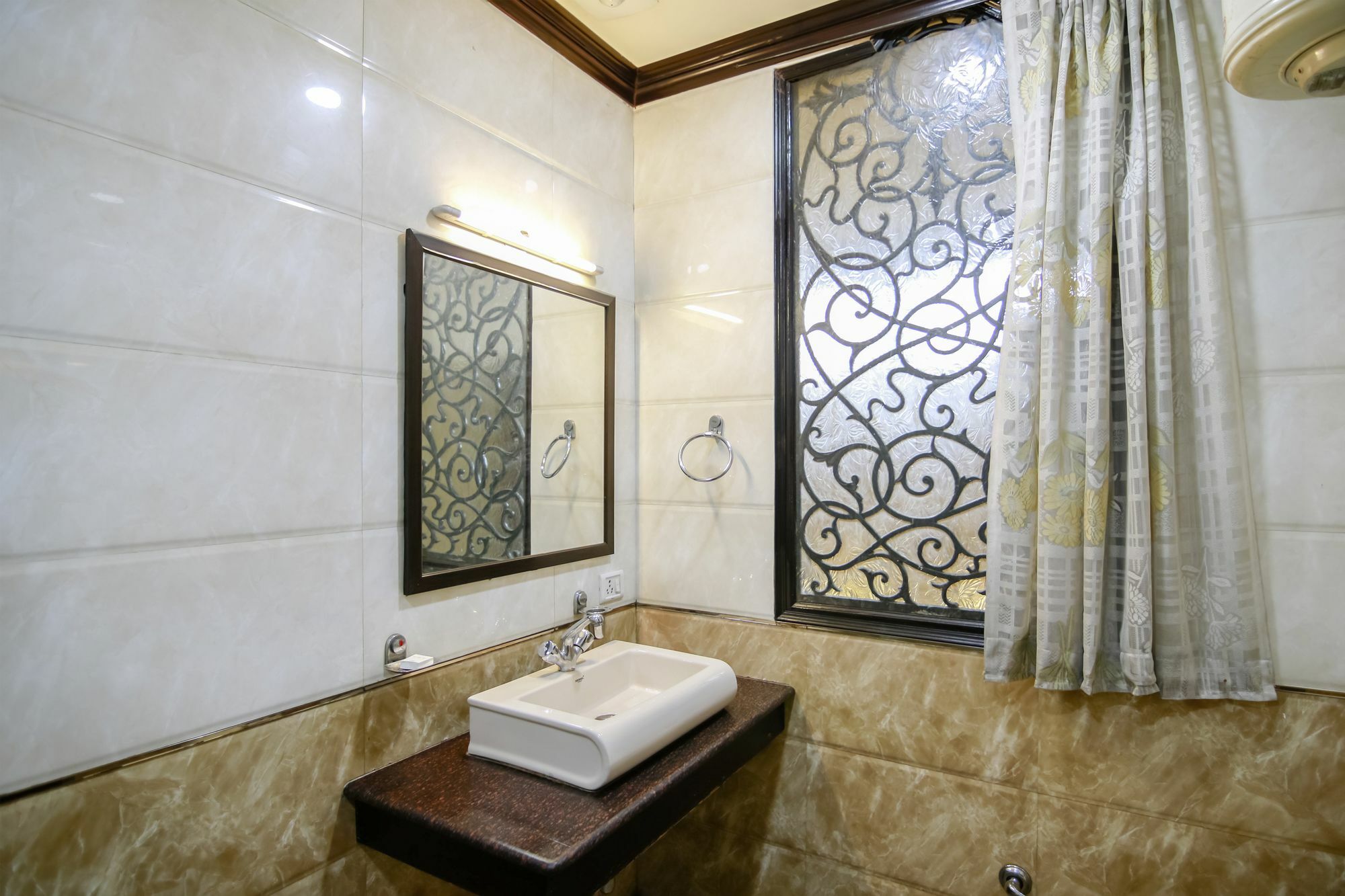 Sirohi House 3*