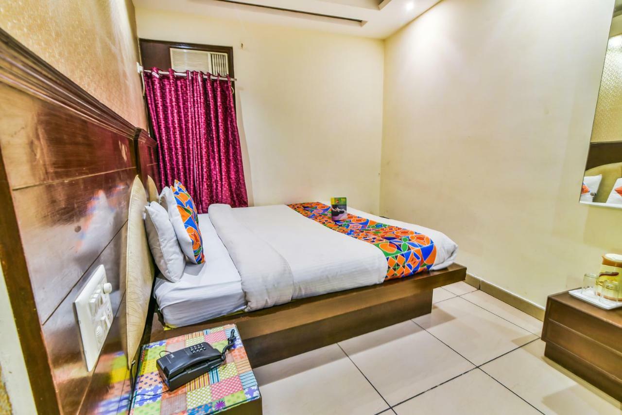 Hotel Fabexpress Le Grand New Delhi