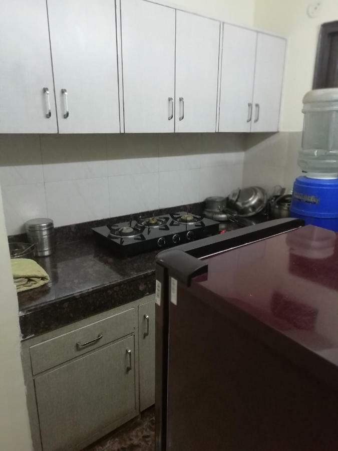 The Raveesh E24 - 2bhk Serviced New Delhi
