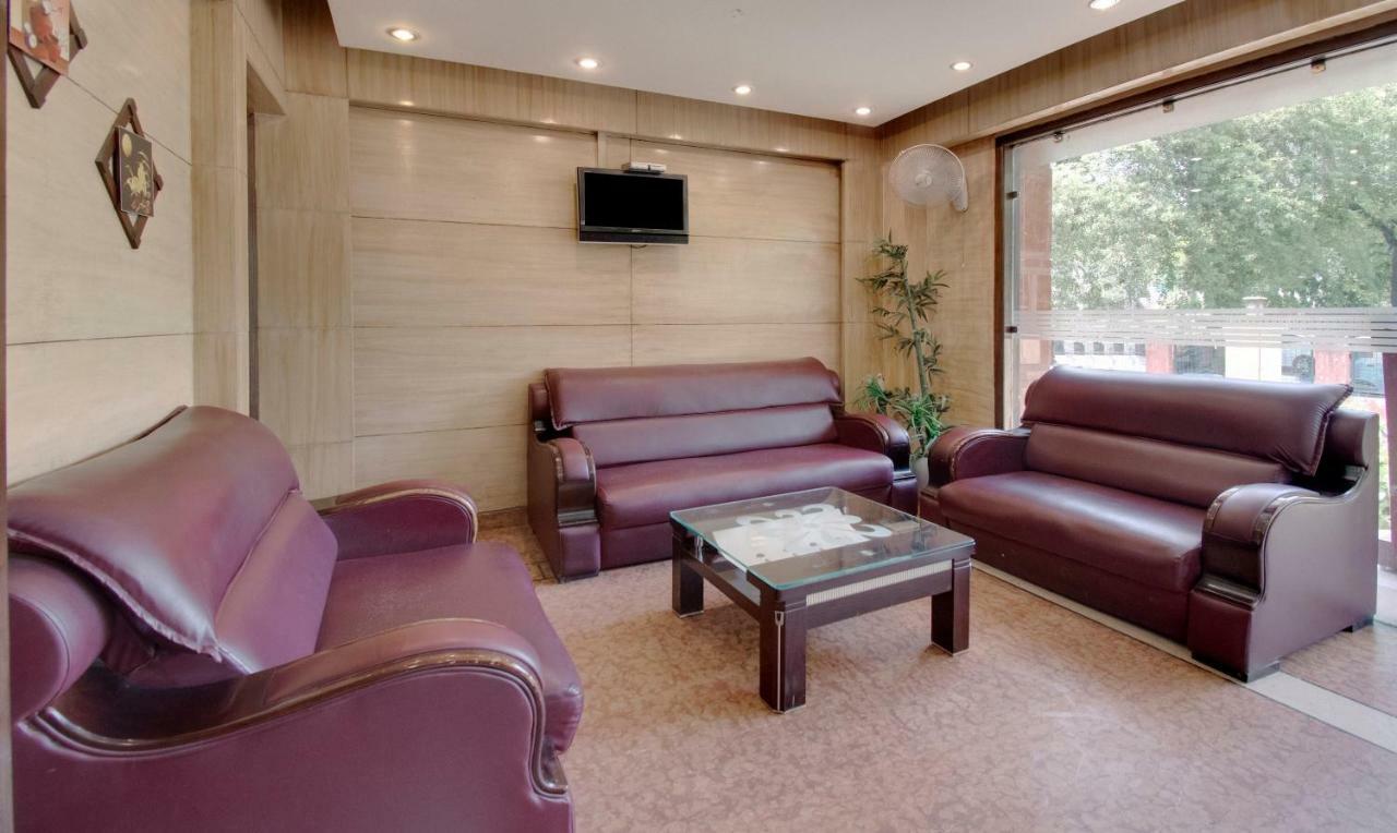 Kastor- Near Nehru Place- Gk 2- M Block Market-gk Metro Station-dr As Clinic New Delhi
