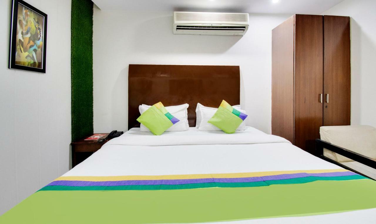 Kastor- Near Nehru Place- Gk 2- M Block Market-gk Metro Station-dr As Clinic Hotel