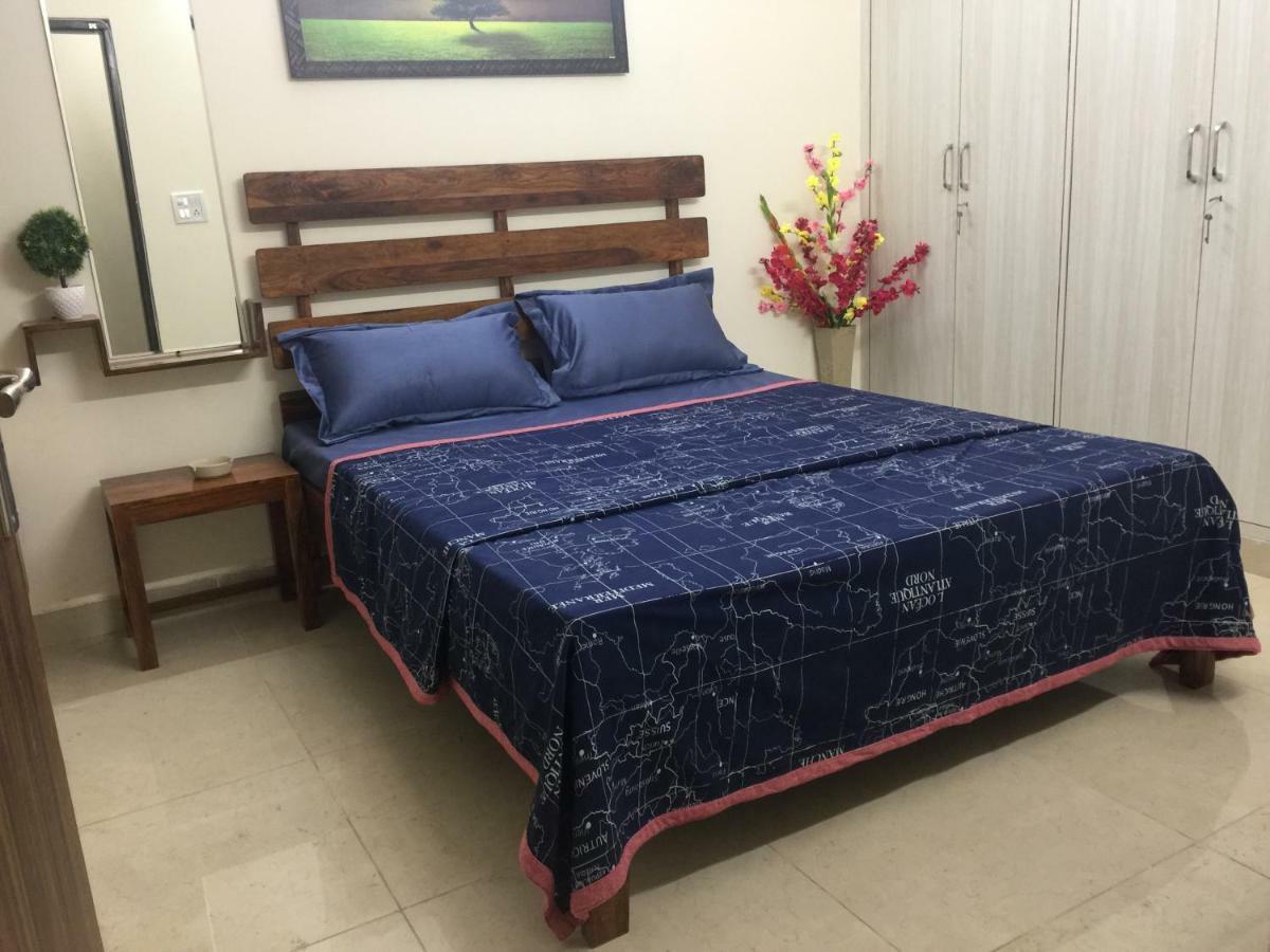 The Raveesh E24 - 2bhk Serviced Homestay *