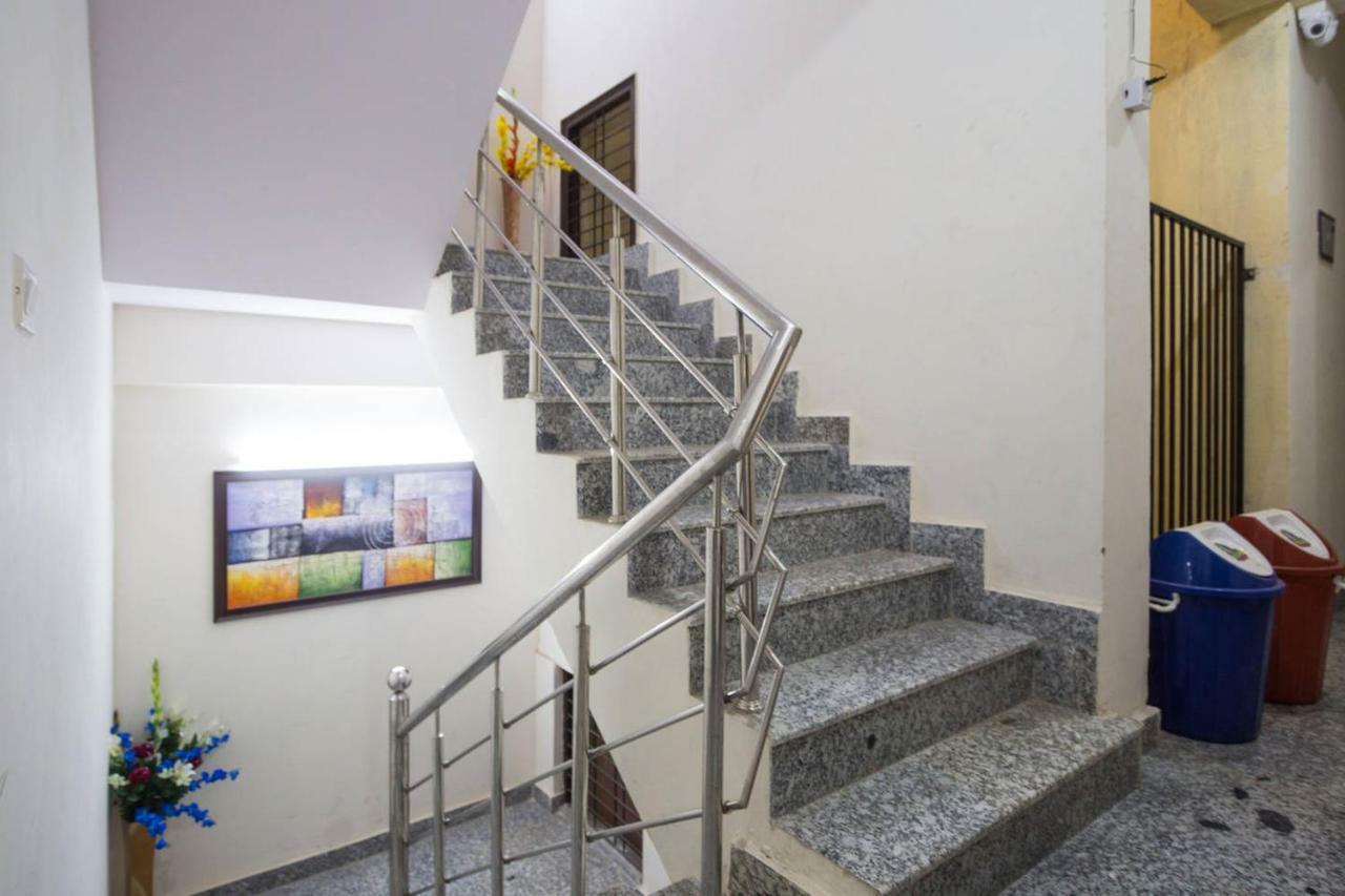 The Raveesh E24 - 2bhk Serviced Homestay