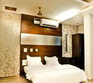 Vanson - Near Connaught Place