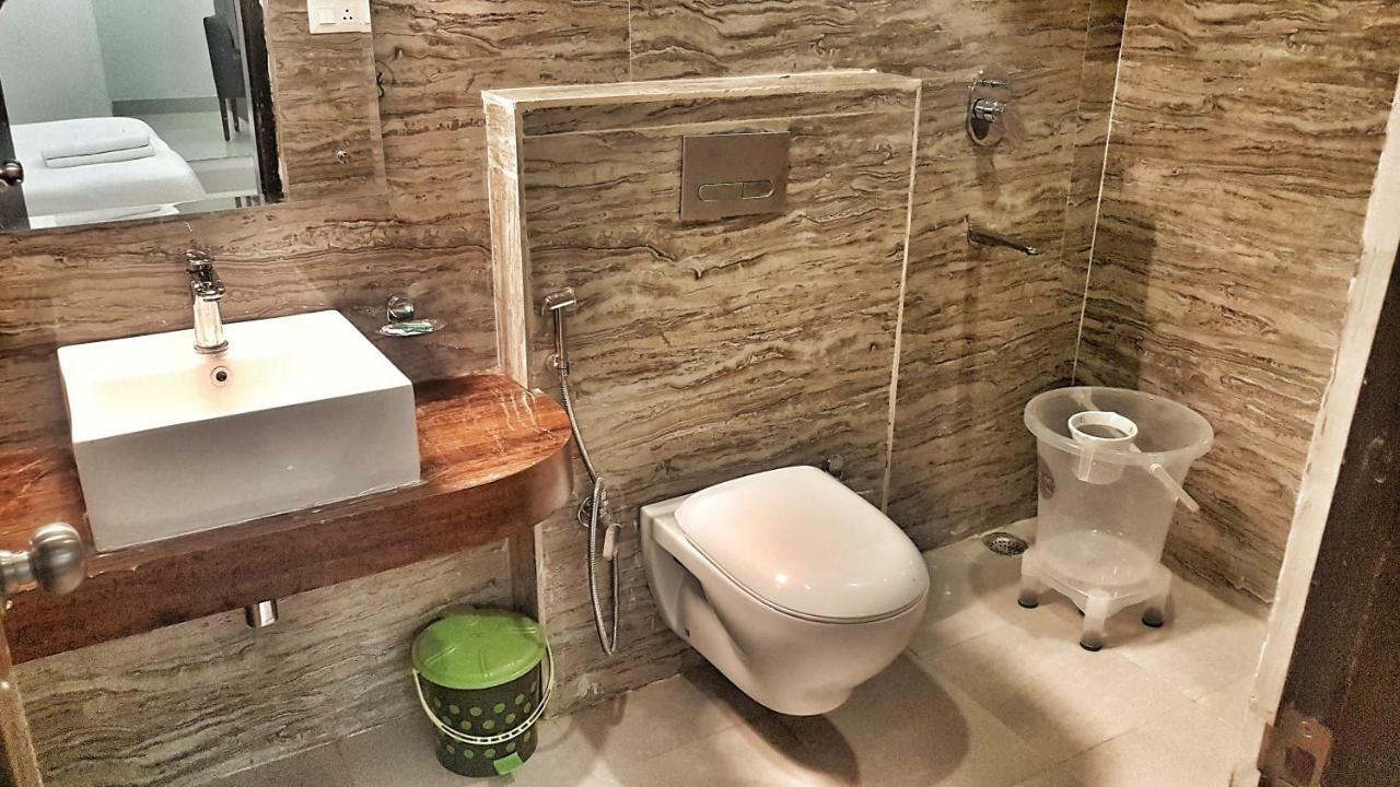 Airport Delhi Aerocity, 15 Mins Yashobhoomi 3* New Delhi