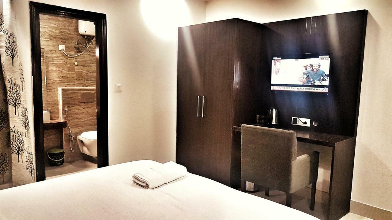Guest house Airport Delhi Aerocity, 15 Mins Yashobhoomi New Delhi