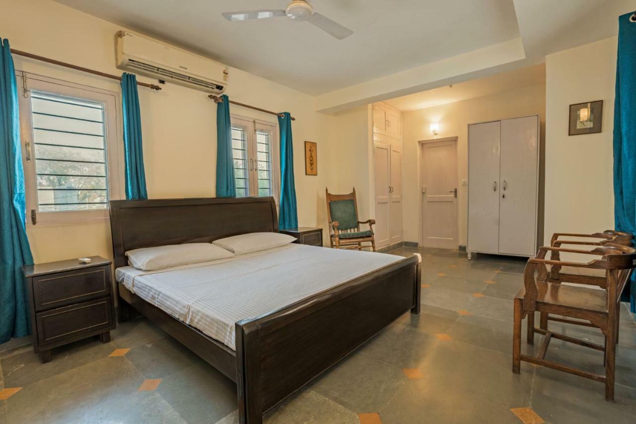 5-Br Home In A Bungalow * New Delhi