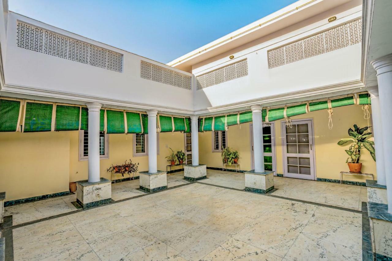 5-Br Home In A Bungalow Holiday home New Delhi