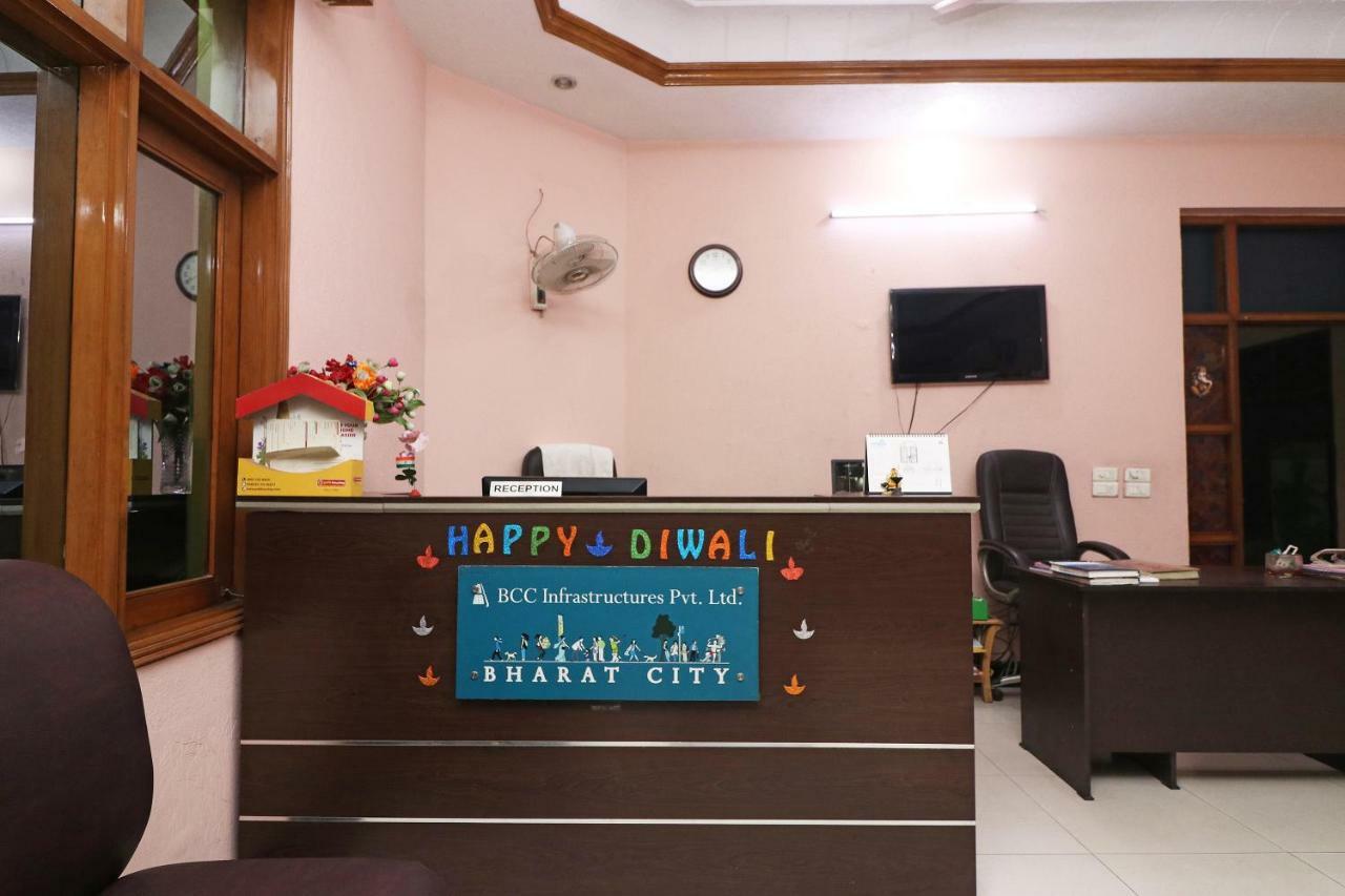 Oyo 24672 Bharat Hotel 3*