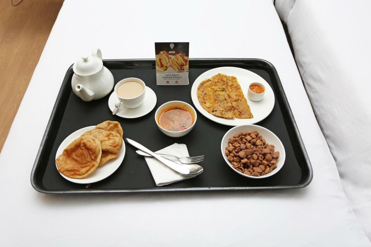 Oyo 24672 Bharat Hotel 3*