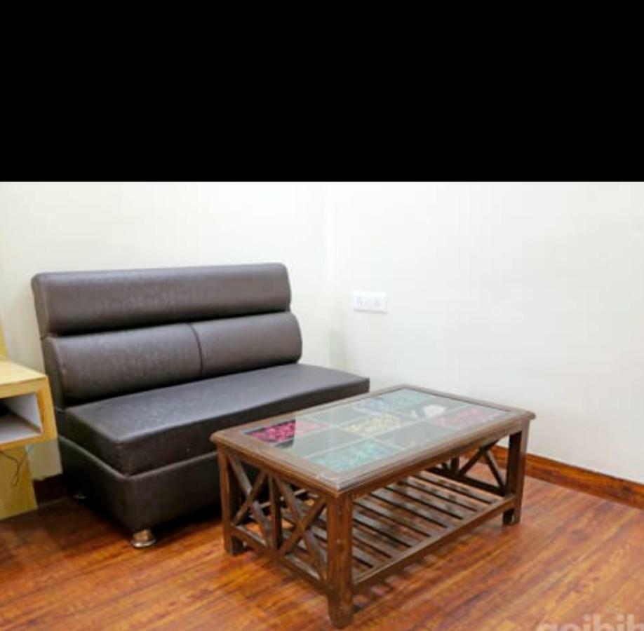 Le Mem Delhi (National Capital Territory of India)