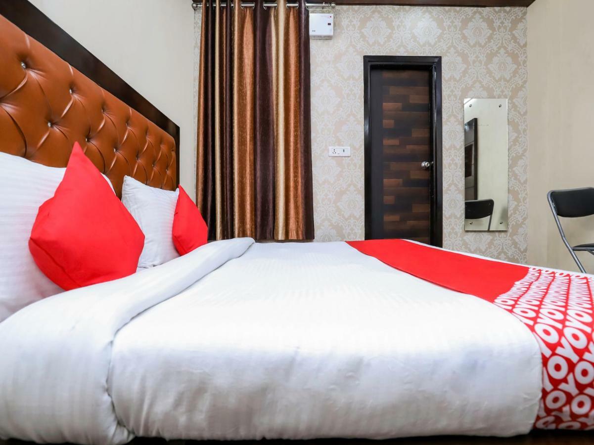 Oyo 28357 Mannat 3* New Delhi