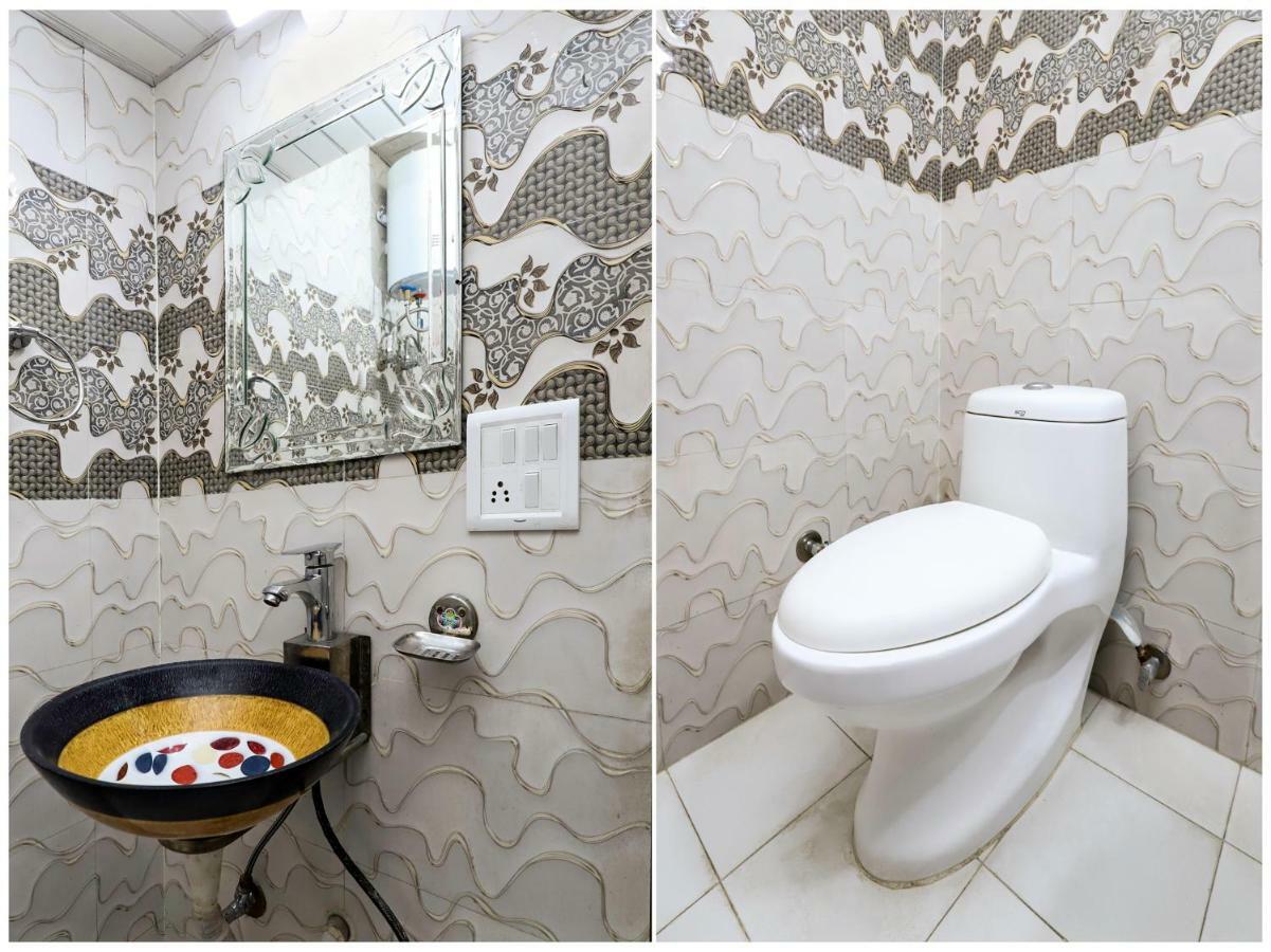 Oyo 28357 Mannat Hotel