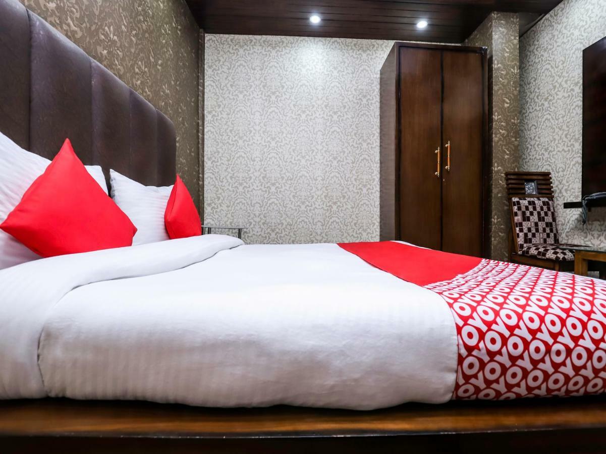 Oyo 28357 Mannat 3* New Delhi