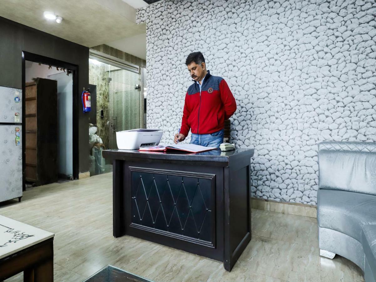 Oyo 28357 Mannat Hotel