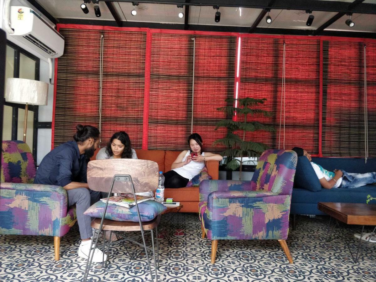 Madpackers Delhi West Hostel