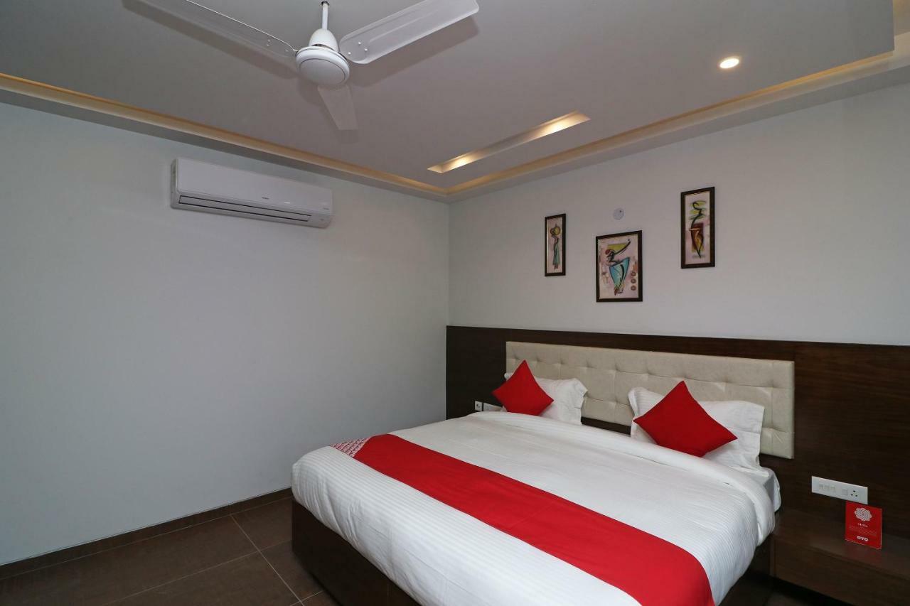 Oyo 37722 Silver Oak Luxury Comfort Hotel 3*