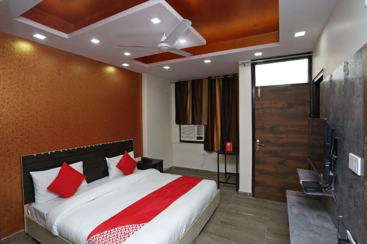 Oyo 37382 Kanchan Kunj 3*