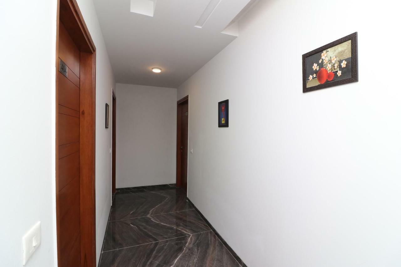 Oyo 37722 Silver Oak Luxury Comfort Hotel New Delhi
