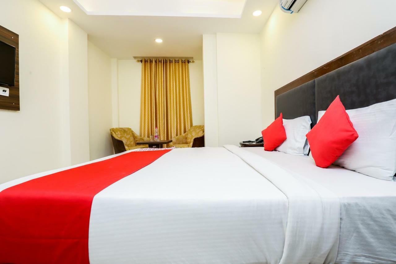 Ivy Plaza Luxury Hotel 3*