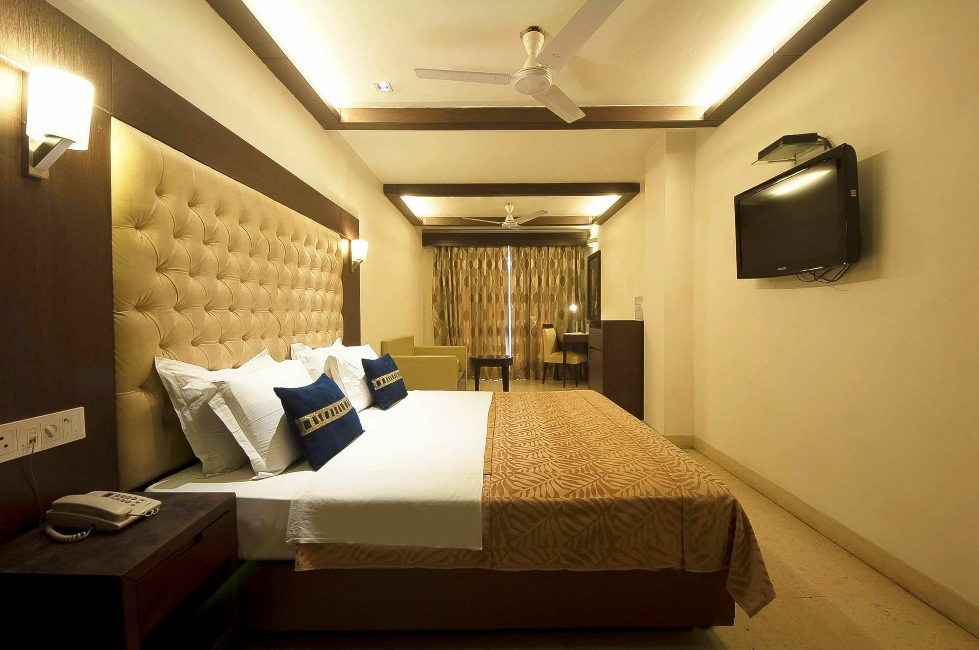 Metropolis Tourist 3* New Delhi