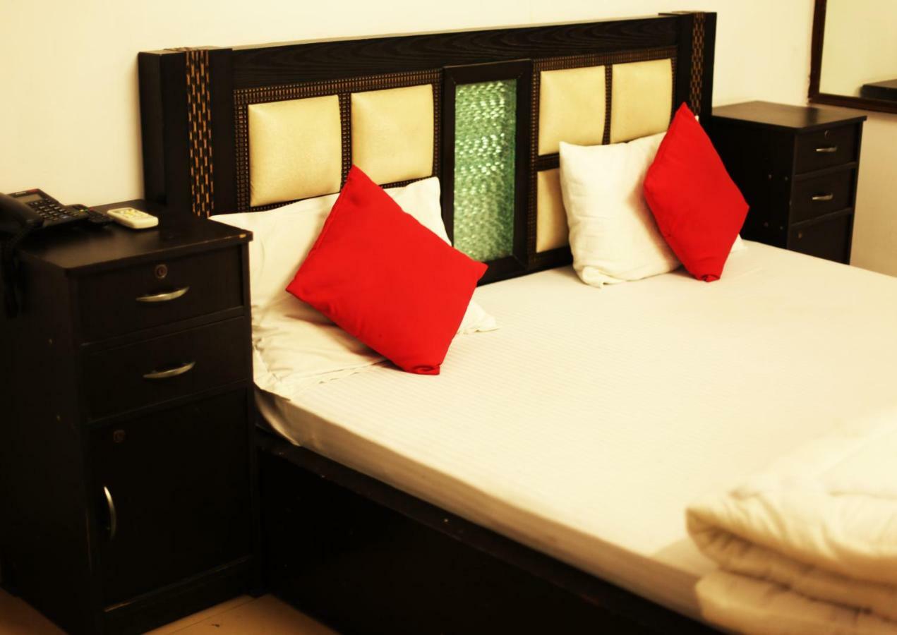 Embassy Suites Hotel New Delhi