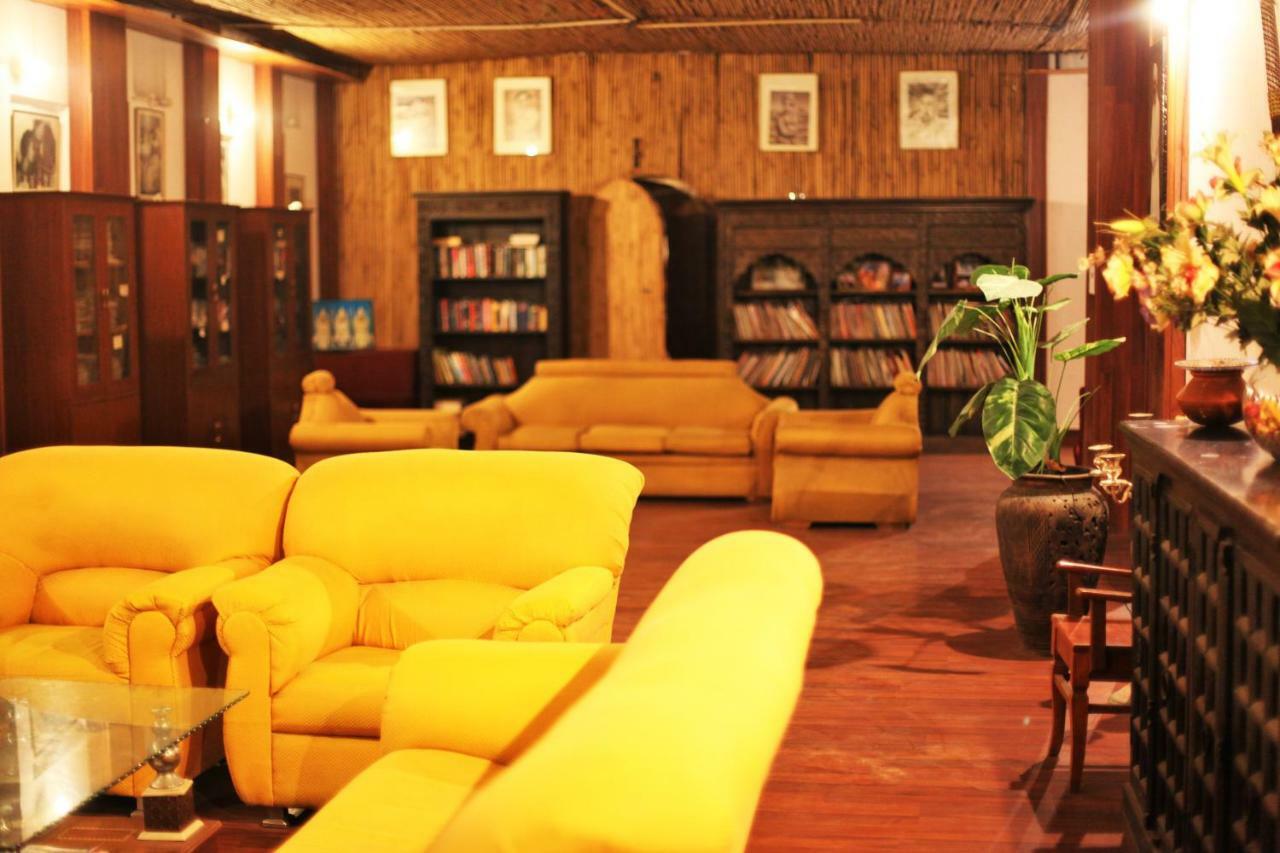 Embassy Suites Hotel New Delhi